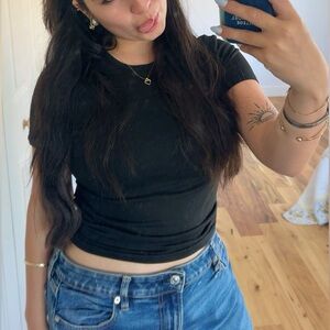 Black Fitted Crop Short Sleeve Tee